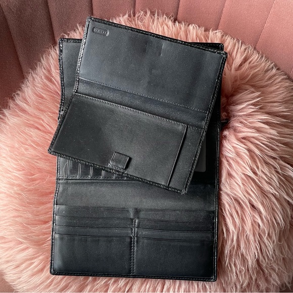 Black Coach long wallet - Picture 6 of 6